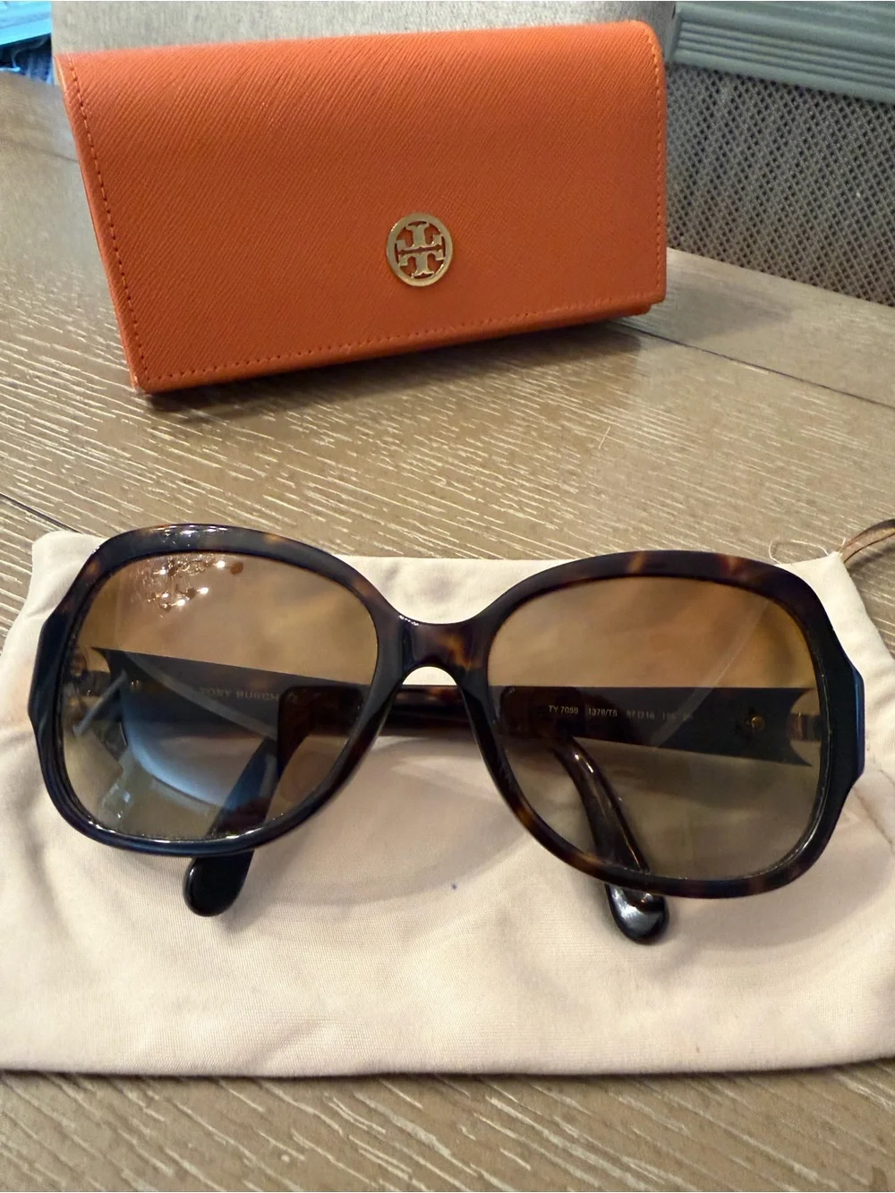 Tory Burch Brown Gradient Oversized Sunglasses with Orange Case